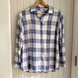 Old Navy Blue and White Plaid Button Down Top
